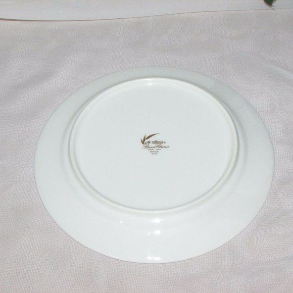 Mikasa Vintage Bone China SEVILLE Salad or Cake Plate Discontinued Dinnerware - Picture 4 of 5